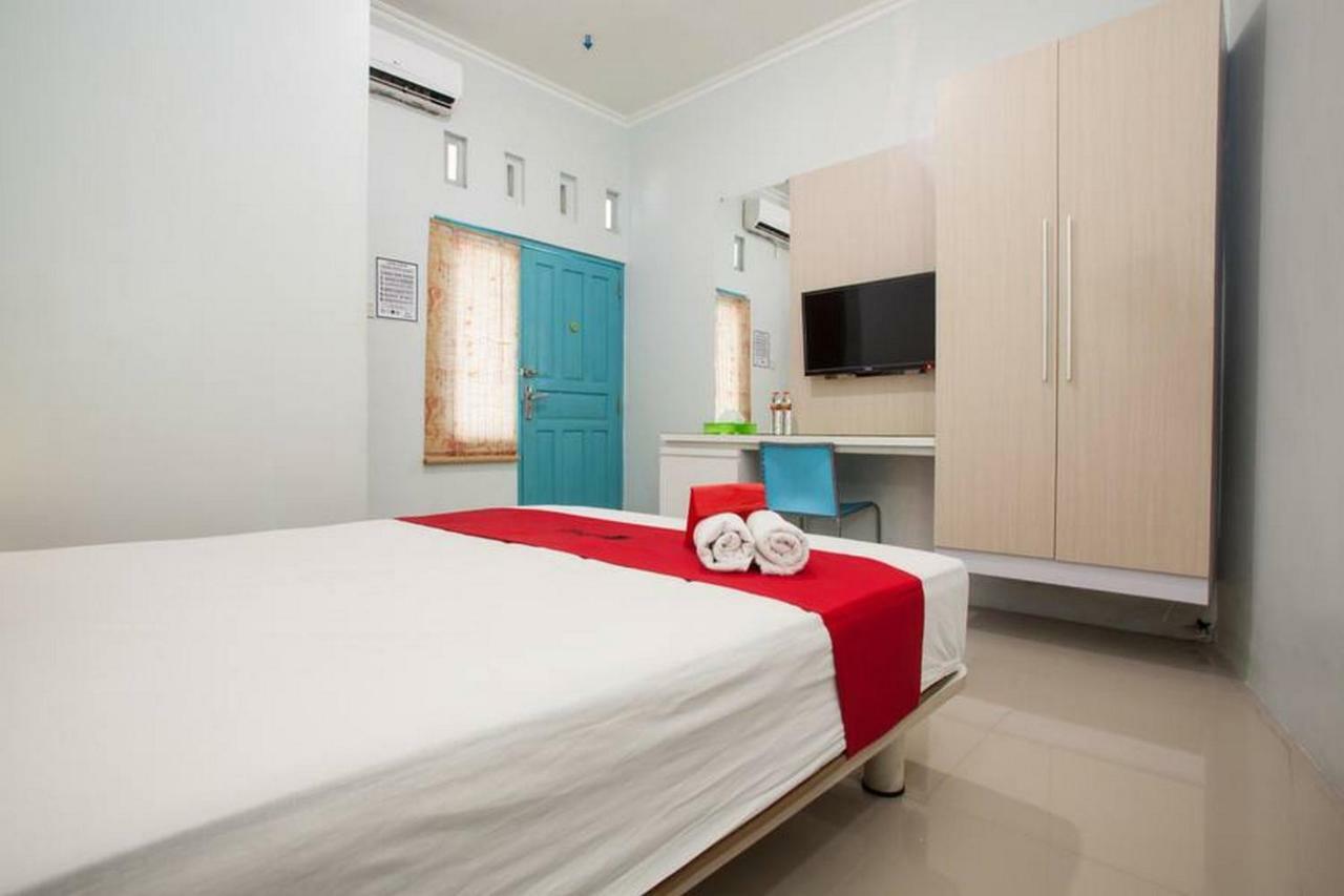 เรดดอร์ซ แอท การ์โตฮาร์ดโจ มาดิยุน Hotel มาดิอุน ภายนอก รูปภาพ