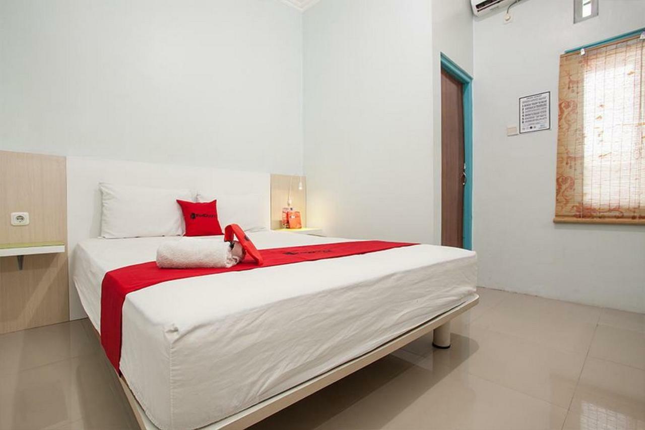 เรดดอร์ซ แอท การ์โตฮาร์ดโจ มาดิยุน Hotel มาดิอุน ภายนอก รูปภาพ
